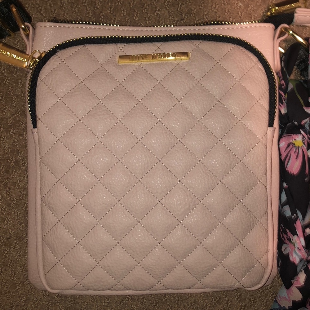 ✨LAST CHANCE✨ Rose gold Steve Madden Satchel